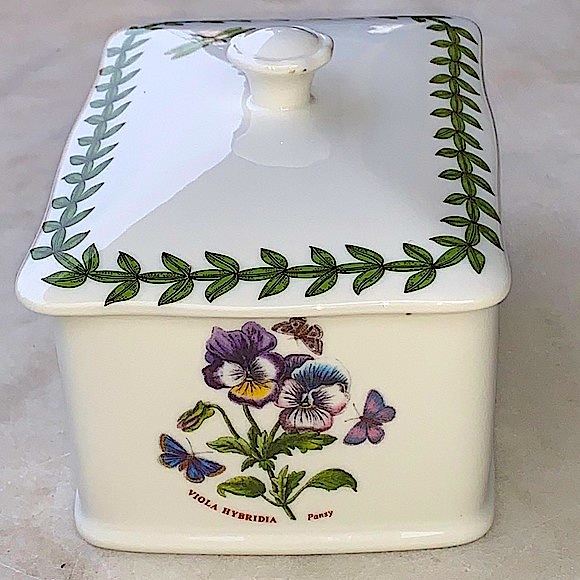 BOTANIC GARDEN BY PORTMEIRION BOX WITH LID RECTANGULAR NEW PANCYS BUTTERFLYS - Picture 3 of 12